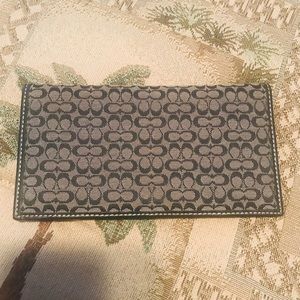 Coach checkbook ( Dark Blue )